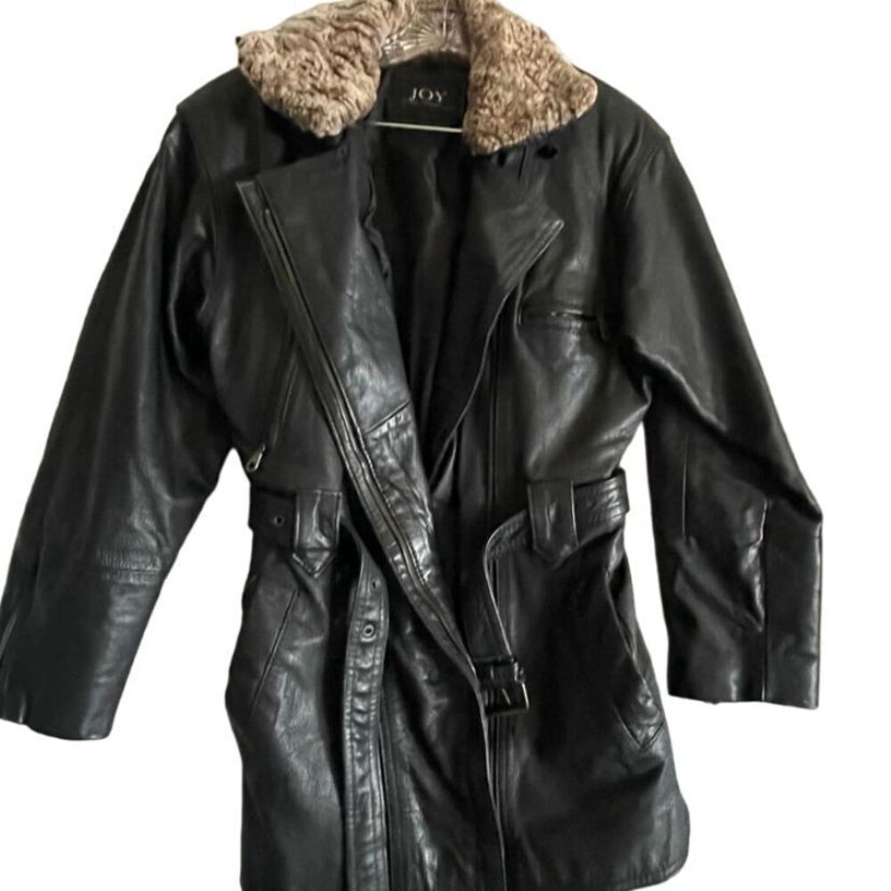 Joy Genuine Lambskin  Leather Coat, sz Large,‎ belted, faux fur collar, high end